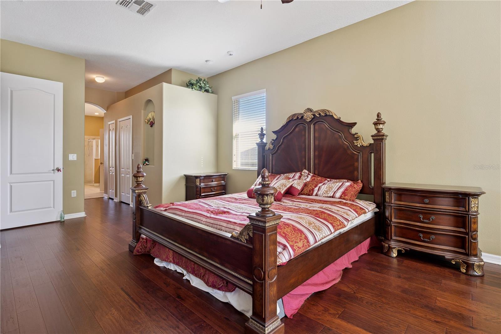 Image 20 of 38 For 366 Da Gama Drive