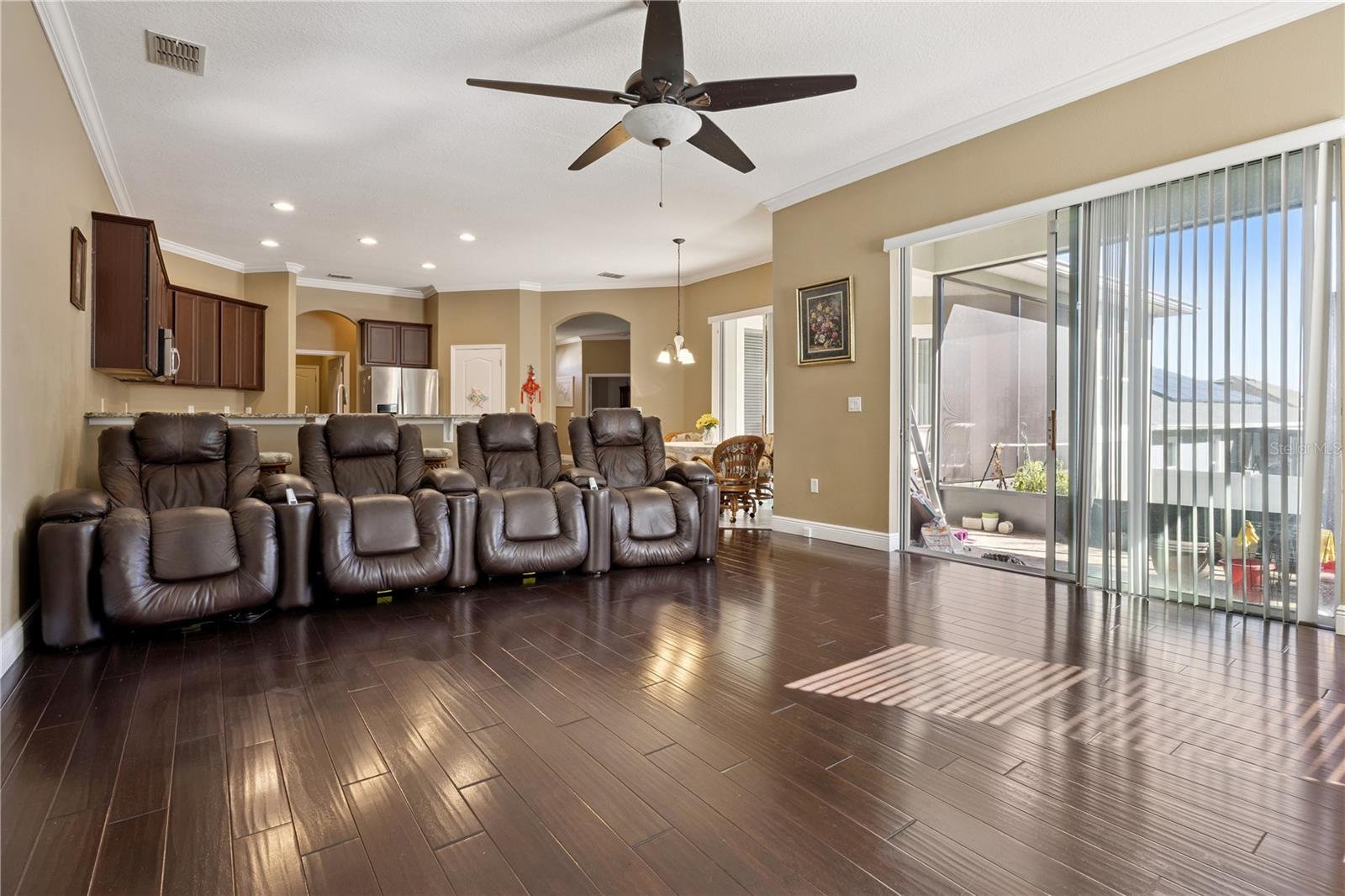 Image 26 of 38 For 366 Da Gama Drive