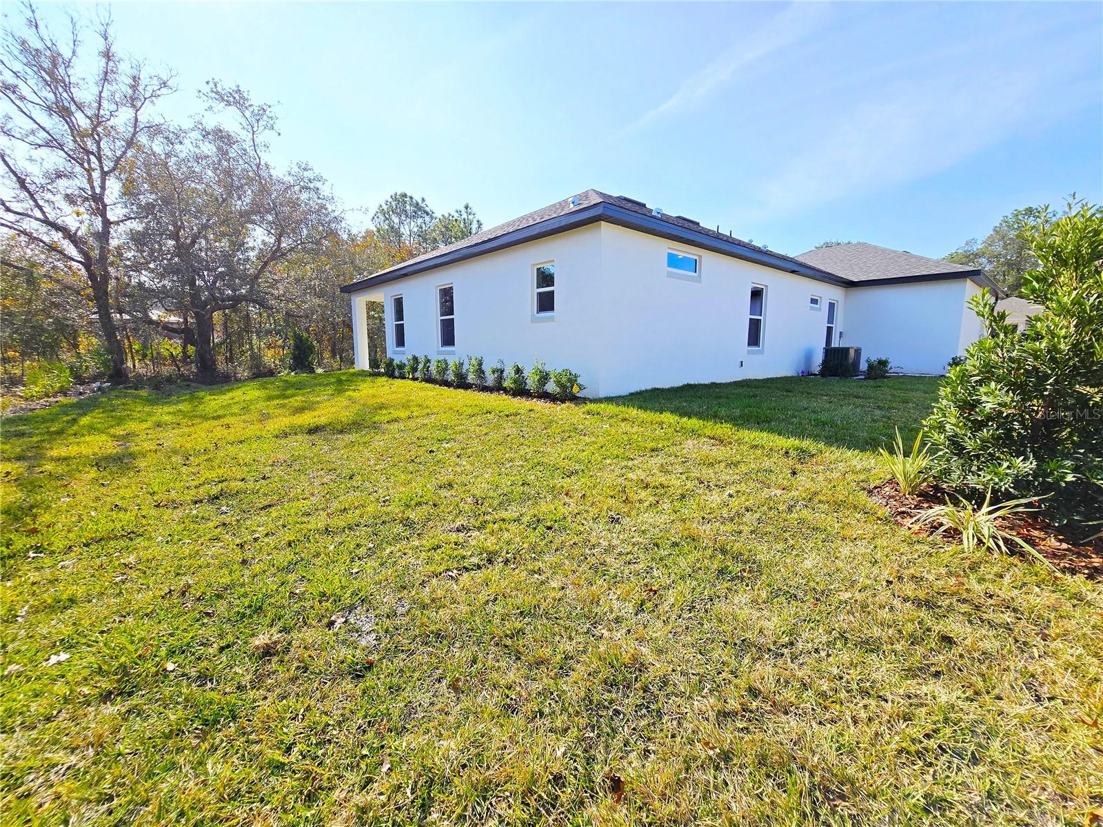 Image 24 of 67 For 6 Calendula Court