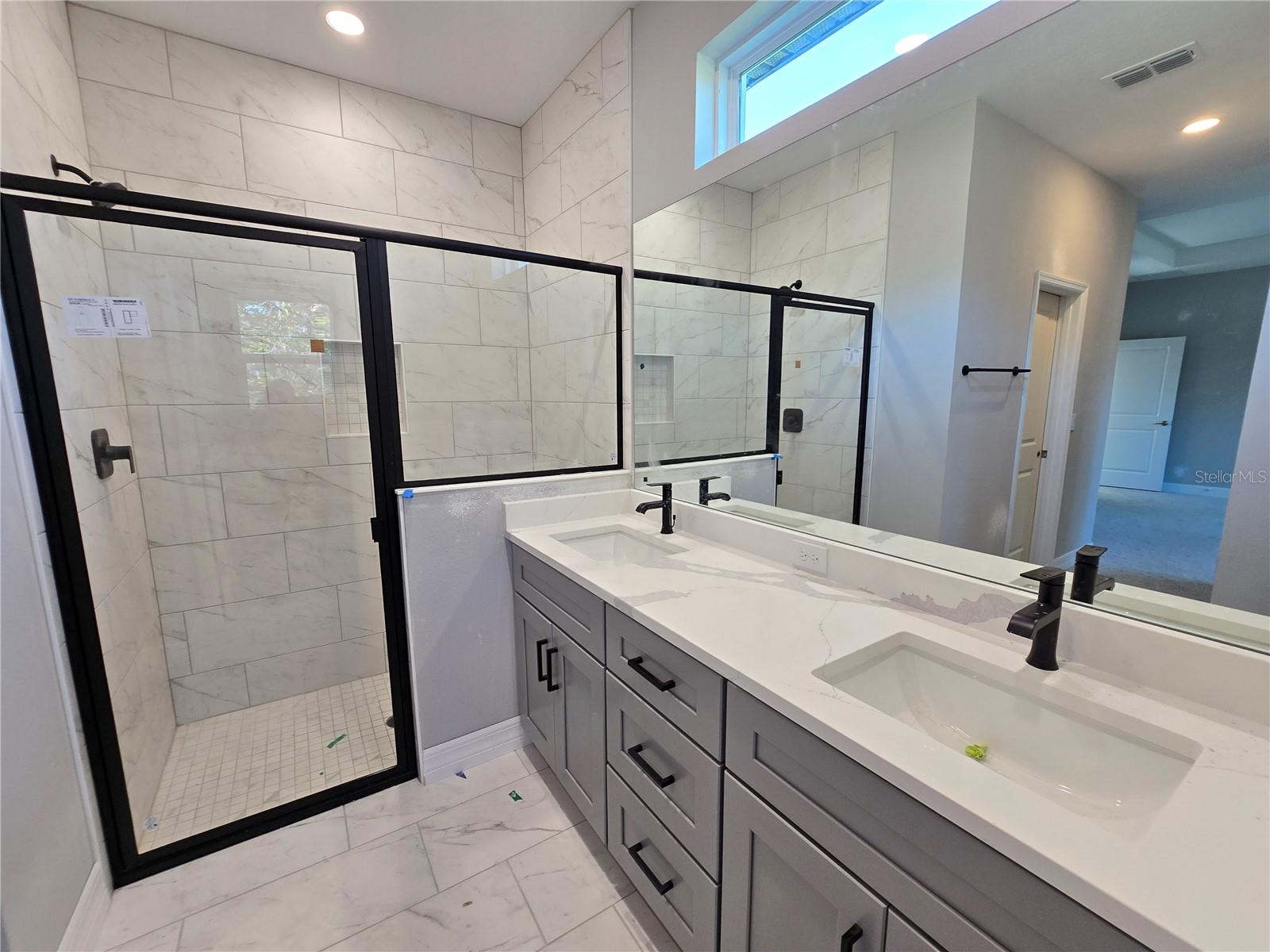 Image 34 of 67 For 6 Calendula Court