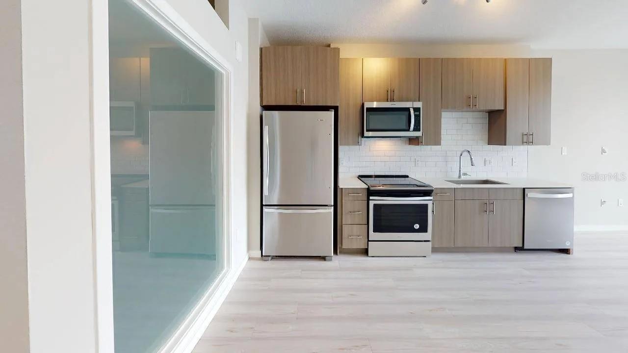 Image 11 of 25 For 503-1 Chatham Avenue