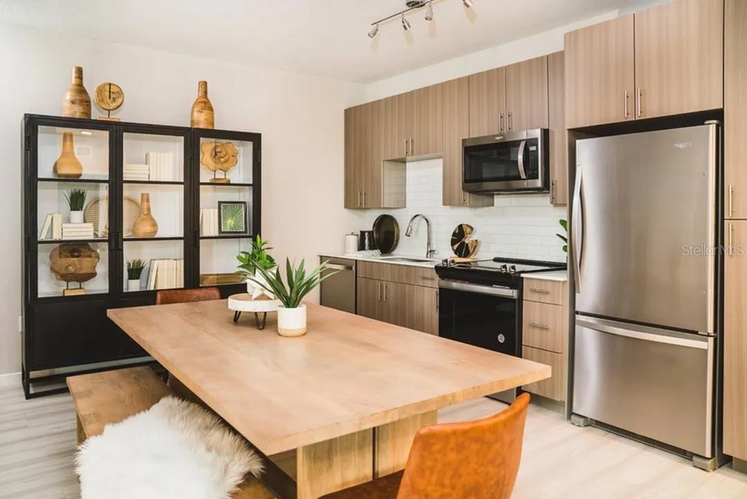 Image 12 of 25 For 503-1 Chatham Avenue