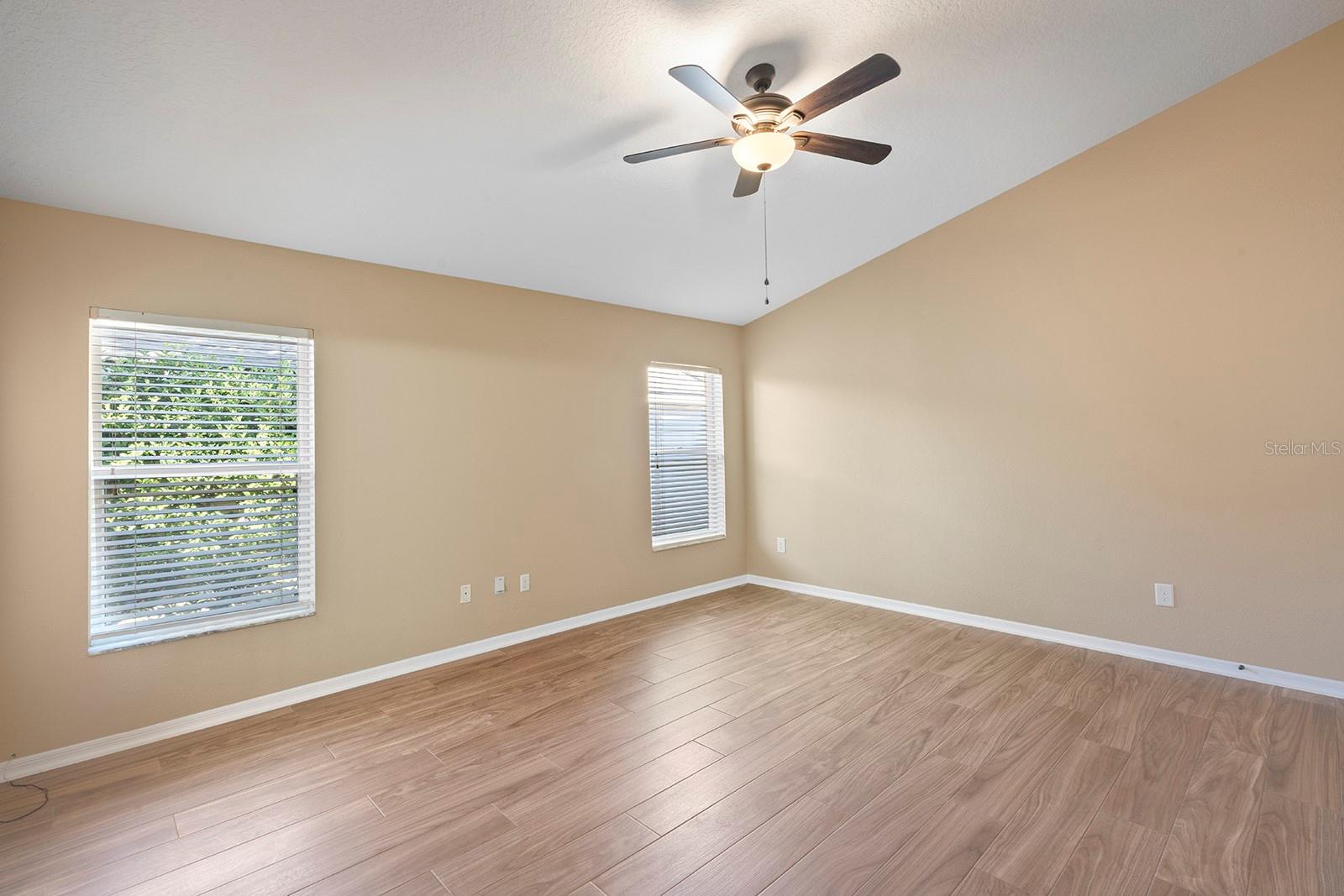 Image 20 of 55 For 1920 Turnberry Drive