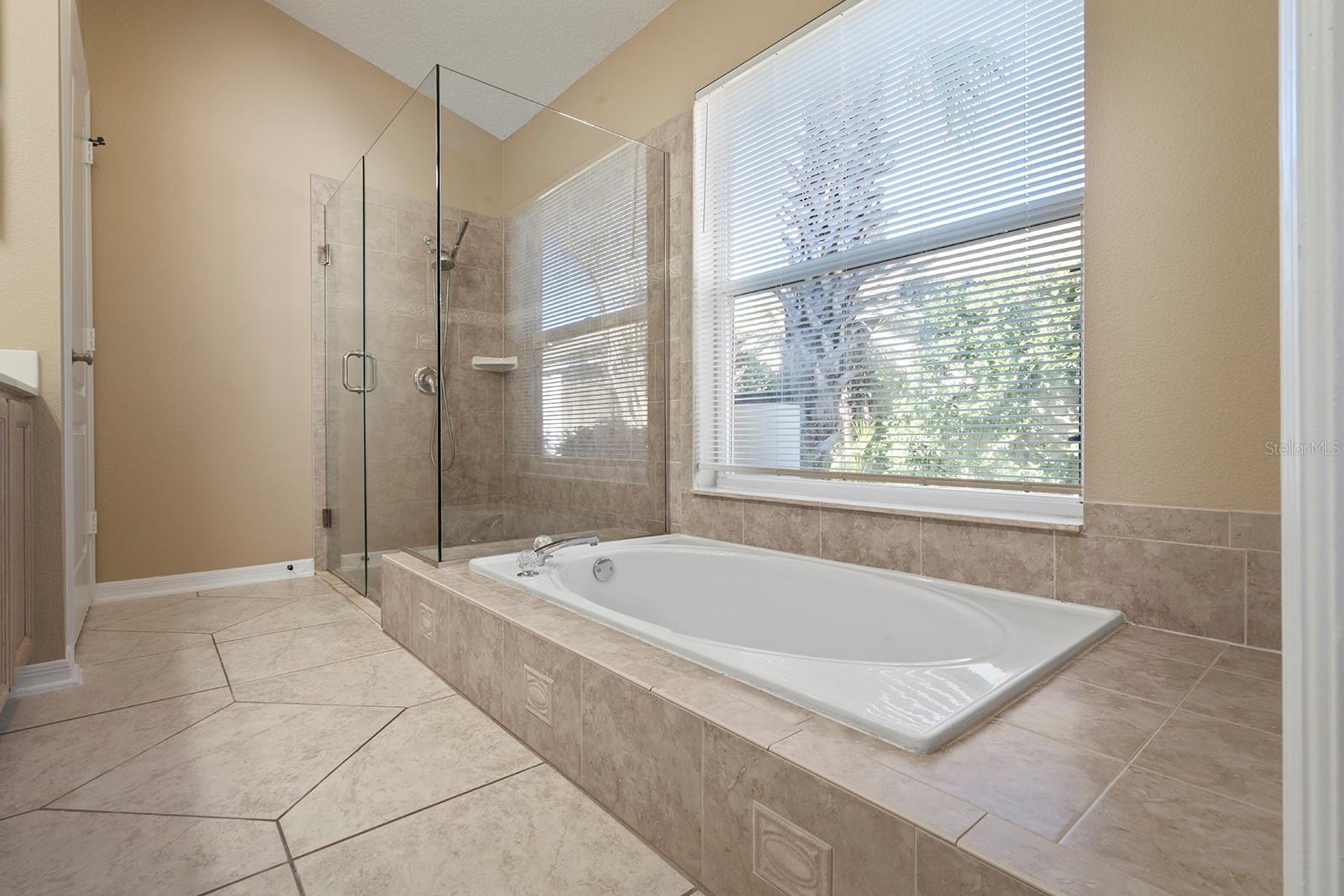 Image 22 of 55 For 1920 Turnberry Drive