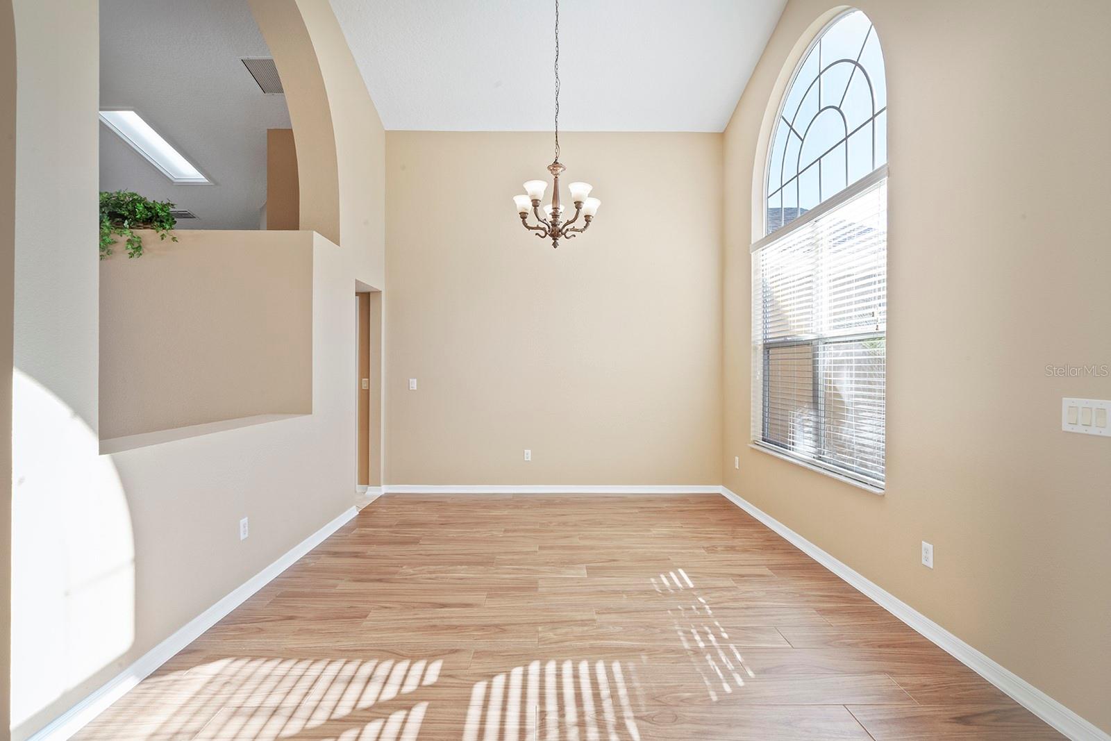 Image 7 of 55 For 1920 Turnberry Drive