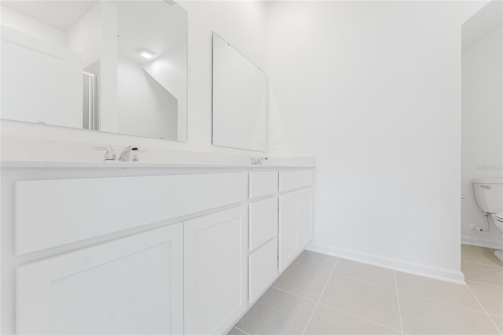 Image 17 of 40 For 2396 Rider Rain Lane