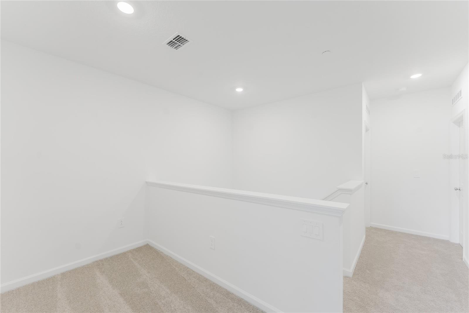 Image 20 of 40 For 2396 Rider Rain Lane