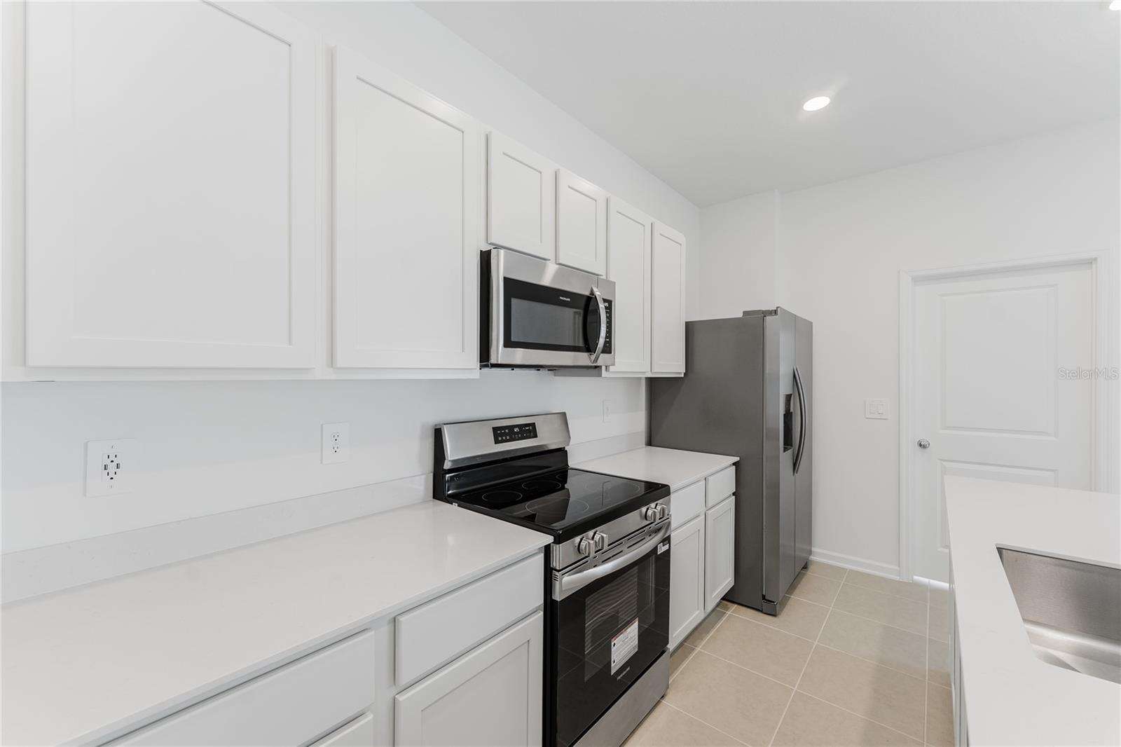 Image 7 of 40 For 2396 Rider Rain Lane