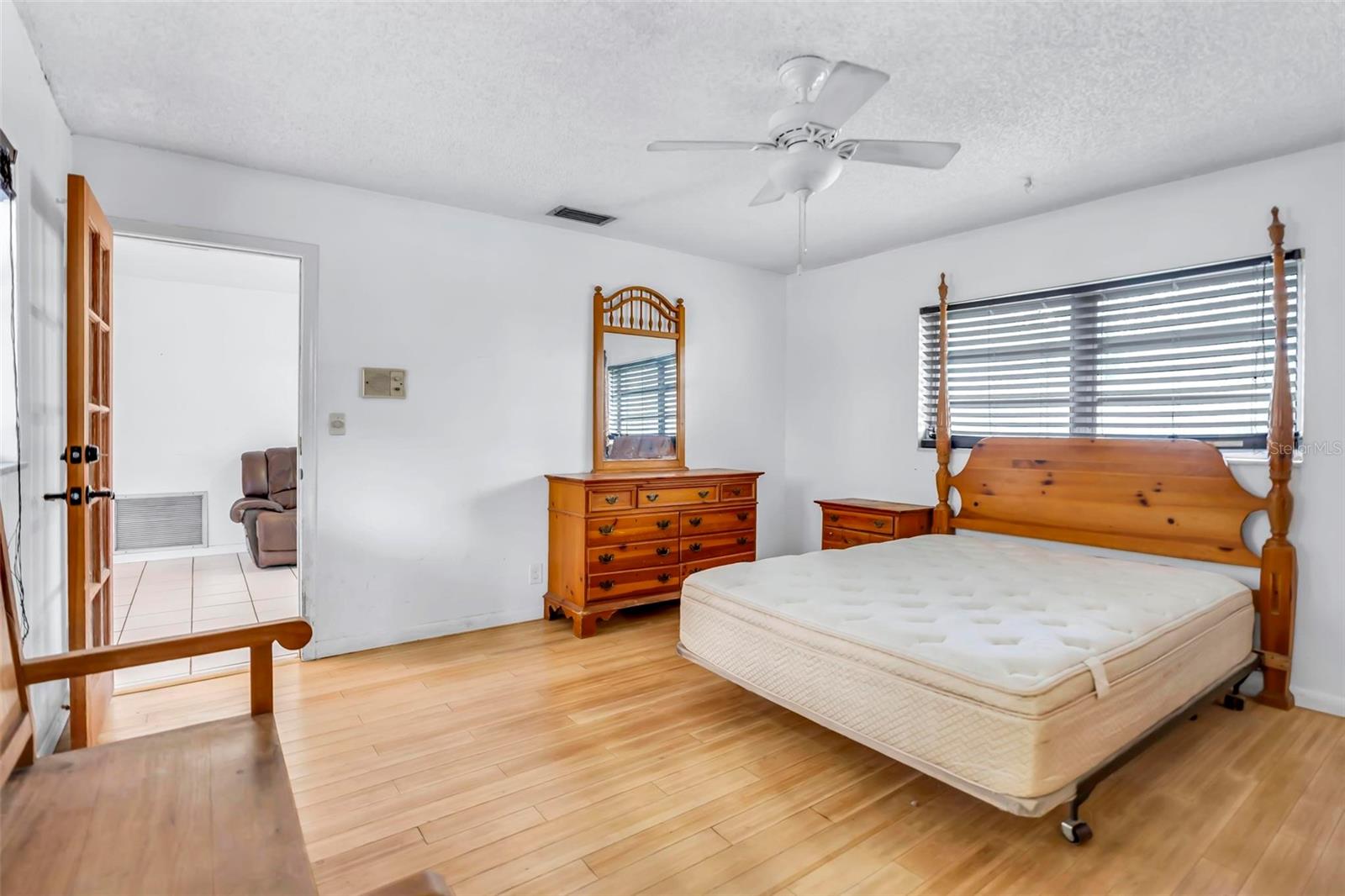 Image 10 of 24 For 4250 107th Avenue