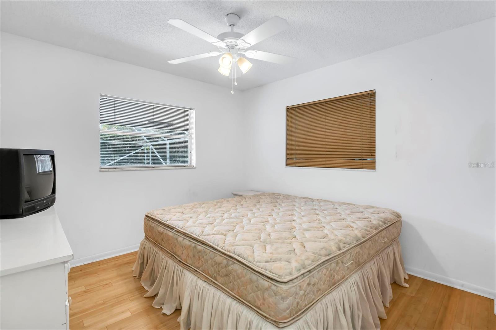 Image 14 of 24 For 4250 107th Avenue