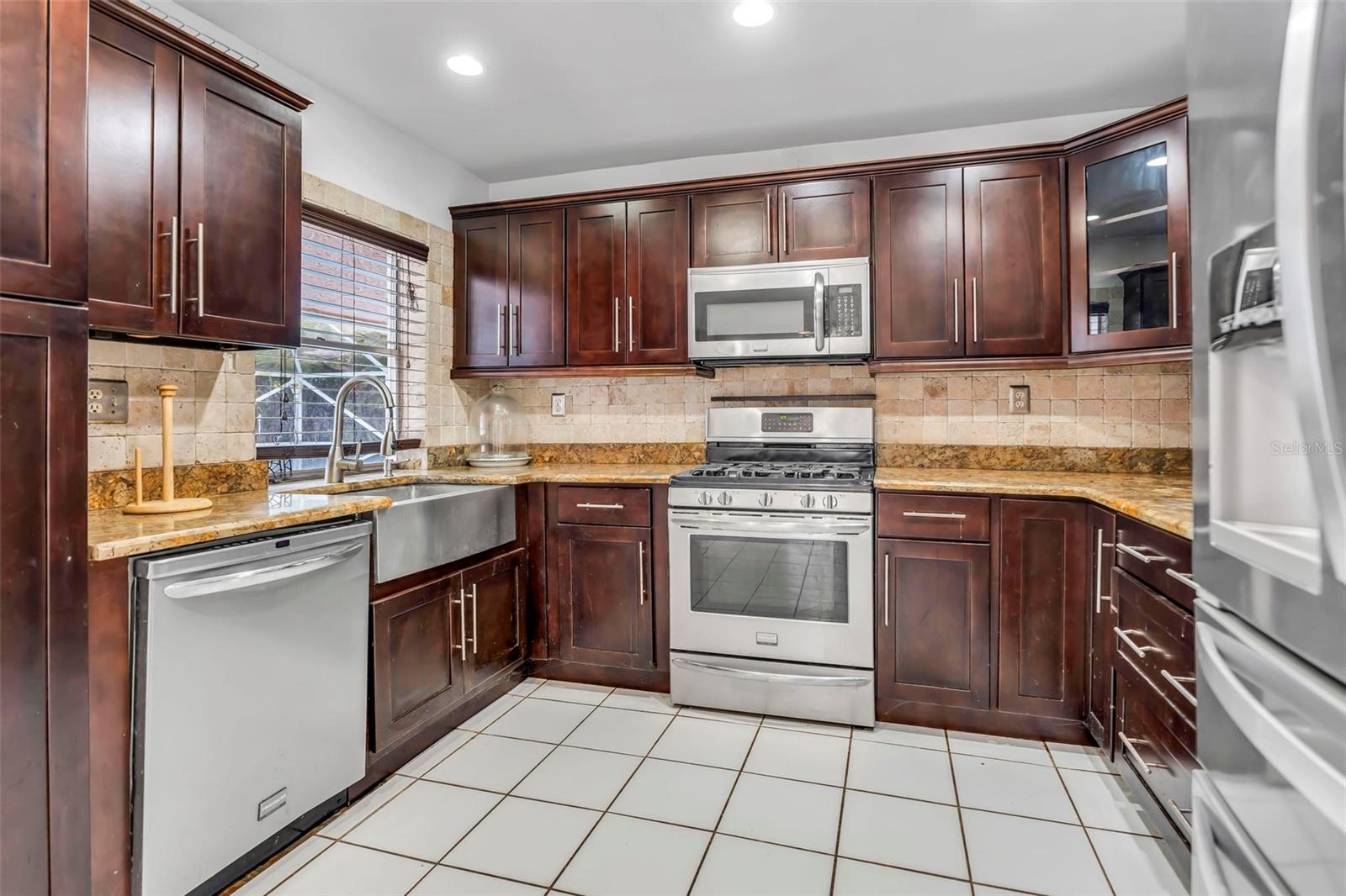 Image 5 of 24 For 4250 107th Avenue