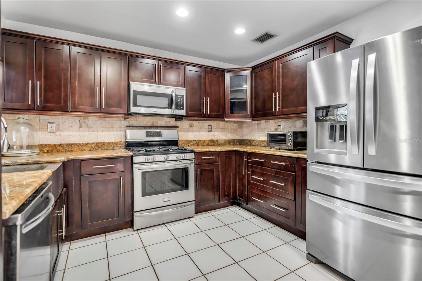 Image 6 of 24 For 4250 107th Avenue