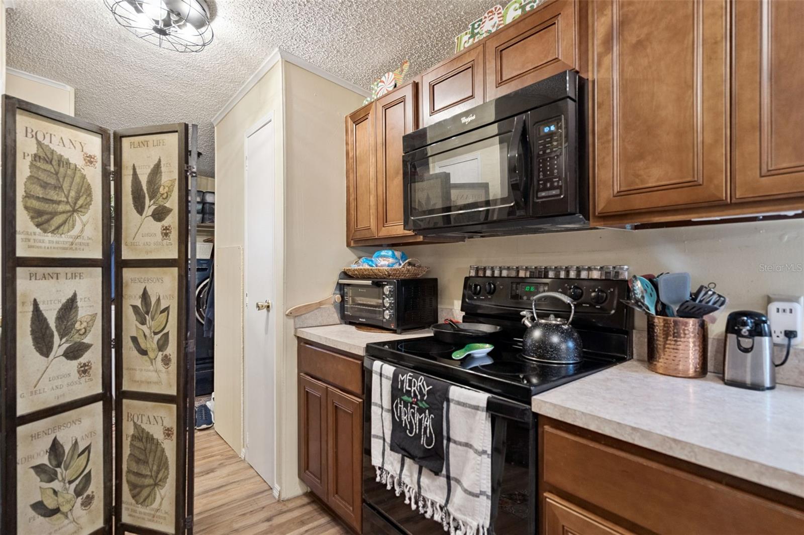 Image 11 of 41 For 50989 Highway 27  48