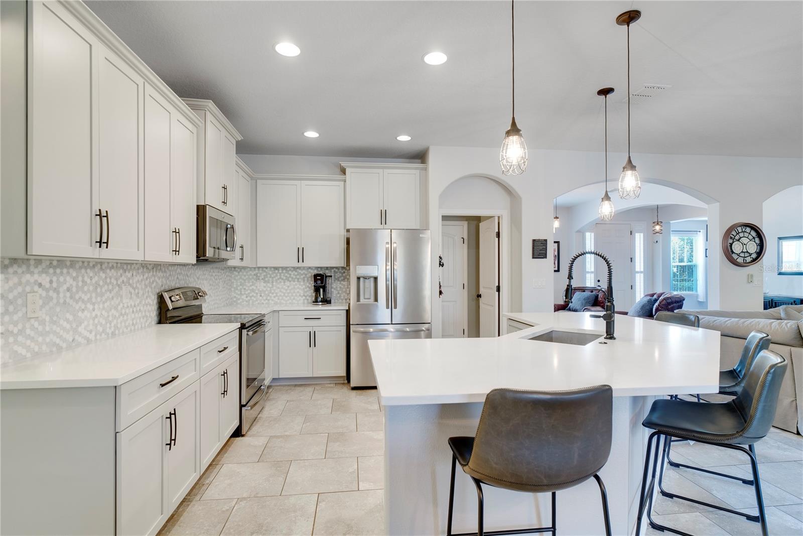 Image 14 of 39 For 623 Lake Cove Pointe Circle