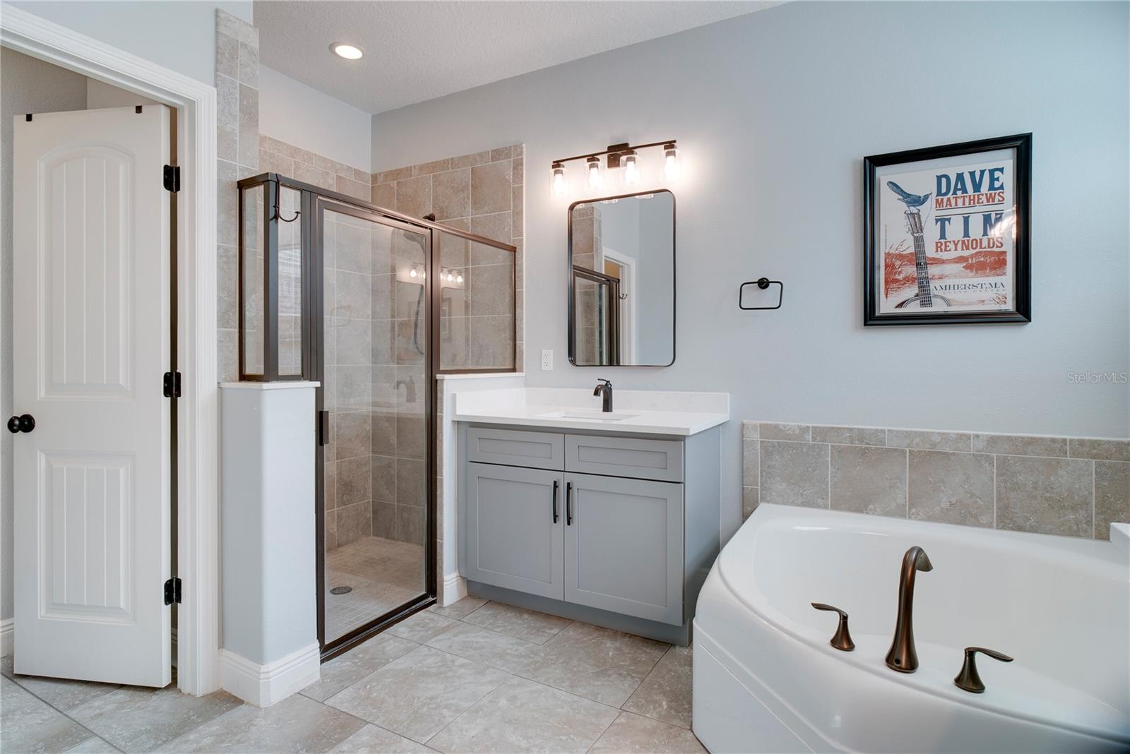 Image 19 of 39 For 623 Lake Cove Pointe Circle