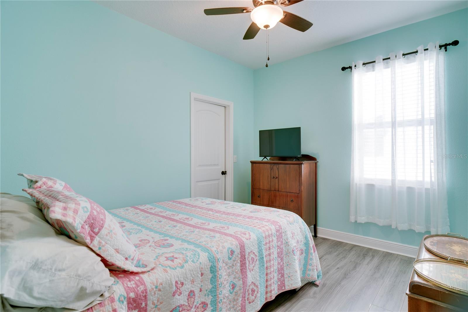 Image 20 of 39 For 623 Lake Cove Pointe Circle