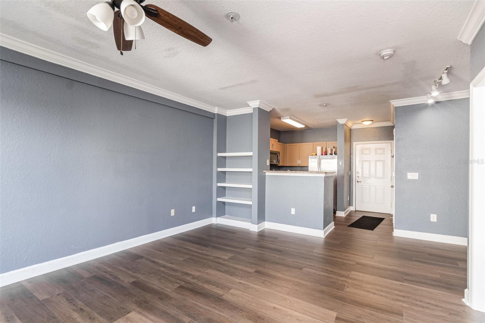 Image 11 of 34 For 202 South Street 5051