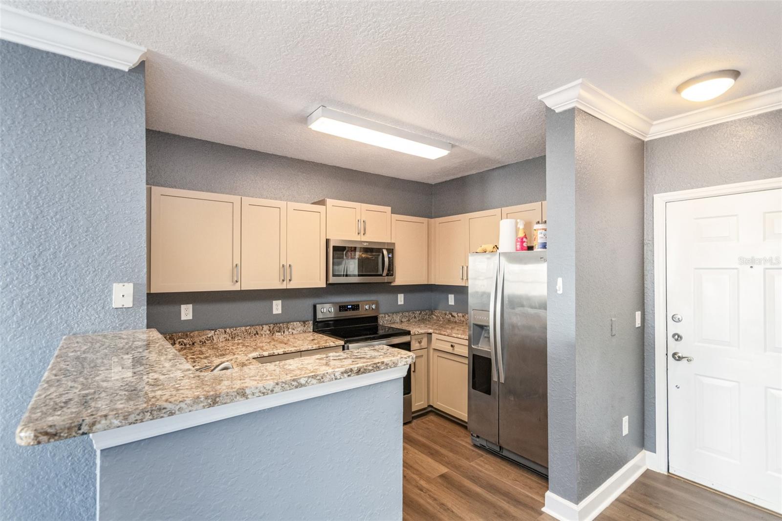 Image 12 of 34 For 202 South Street 5051