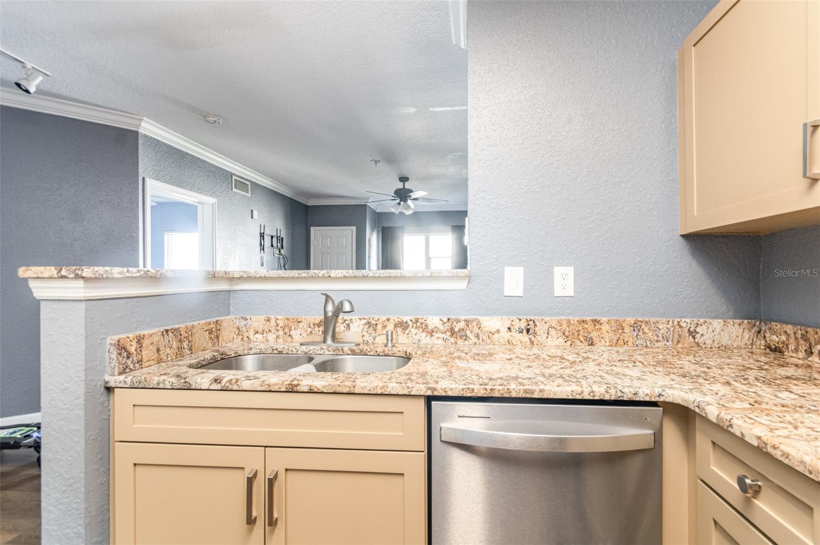 Image 16 of 34 For 202 South Street 5051