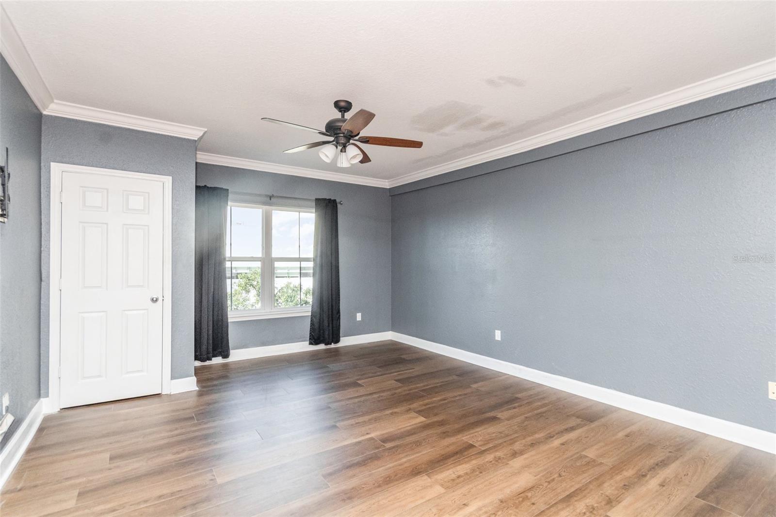 Image 5 of 34 For 202 South Street 5051