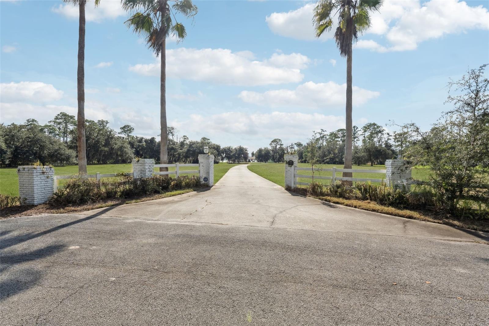 Image 3 of 57 For 5150 Gentry Oaks Place