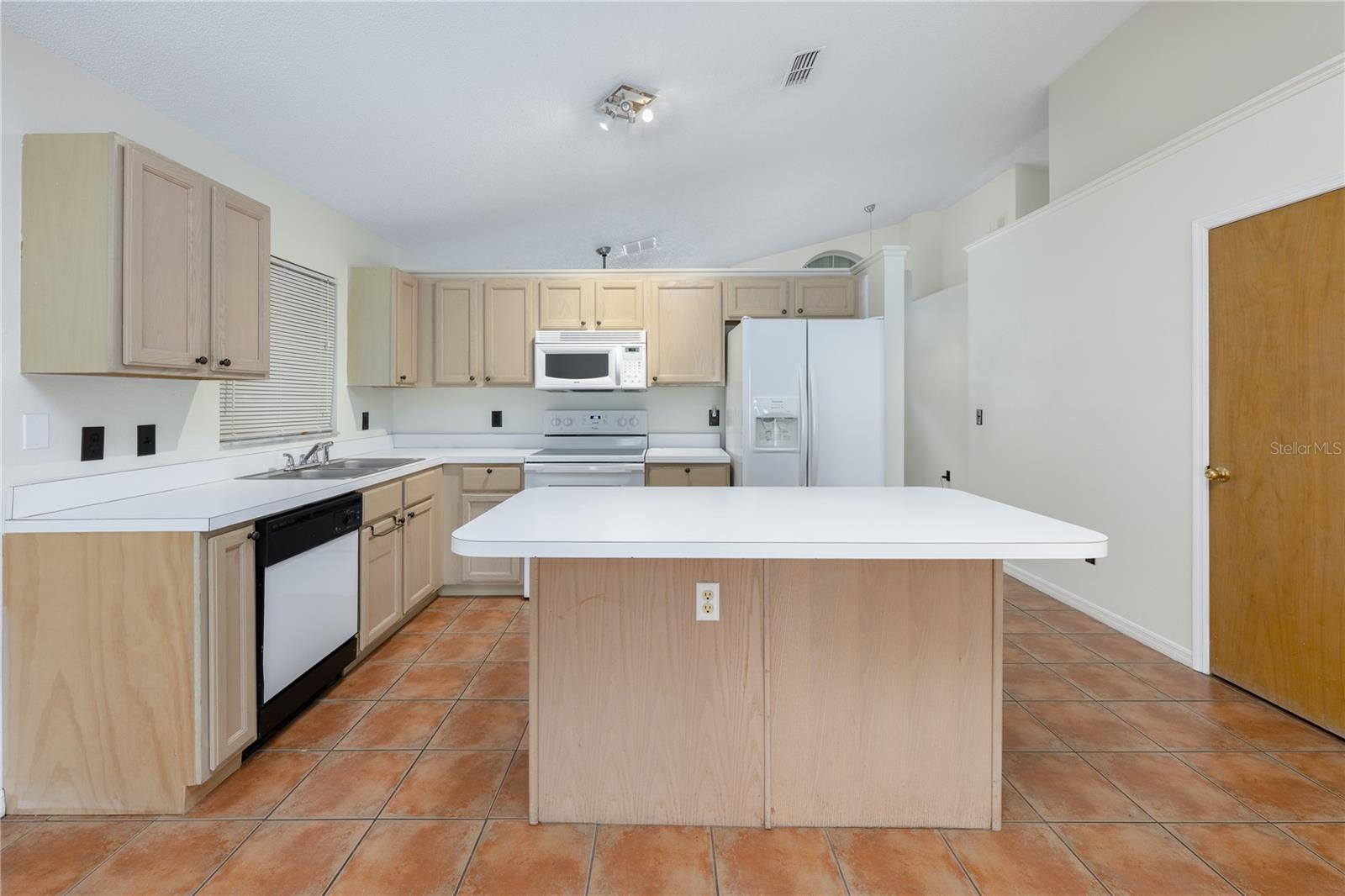 Image 15 of 30 For 1646 Riveredge Road