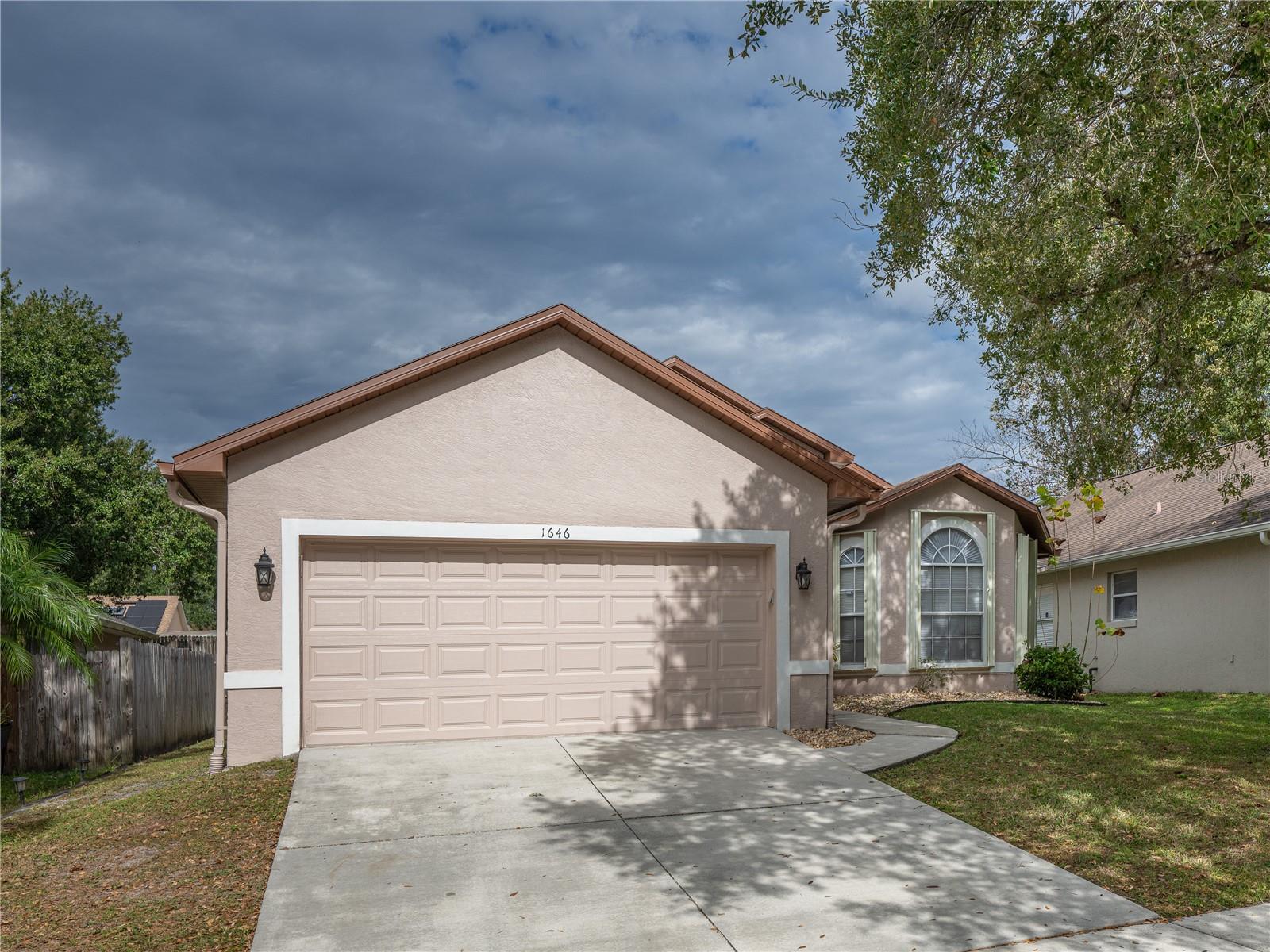 Image 3 of 30 For 1646 Riveredge Road