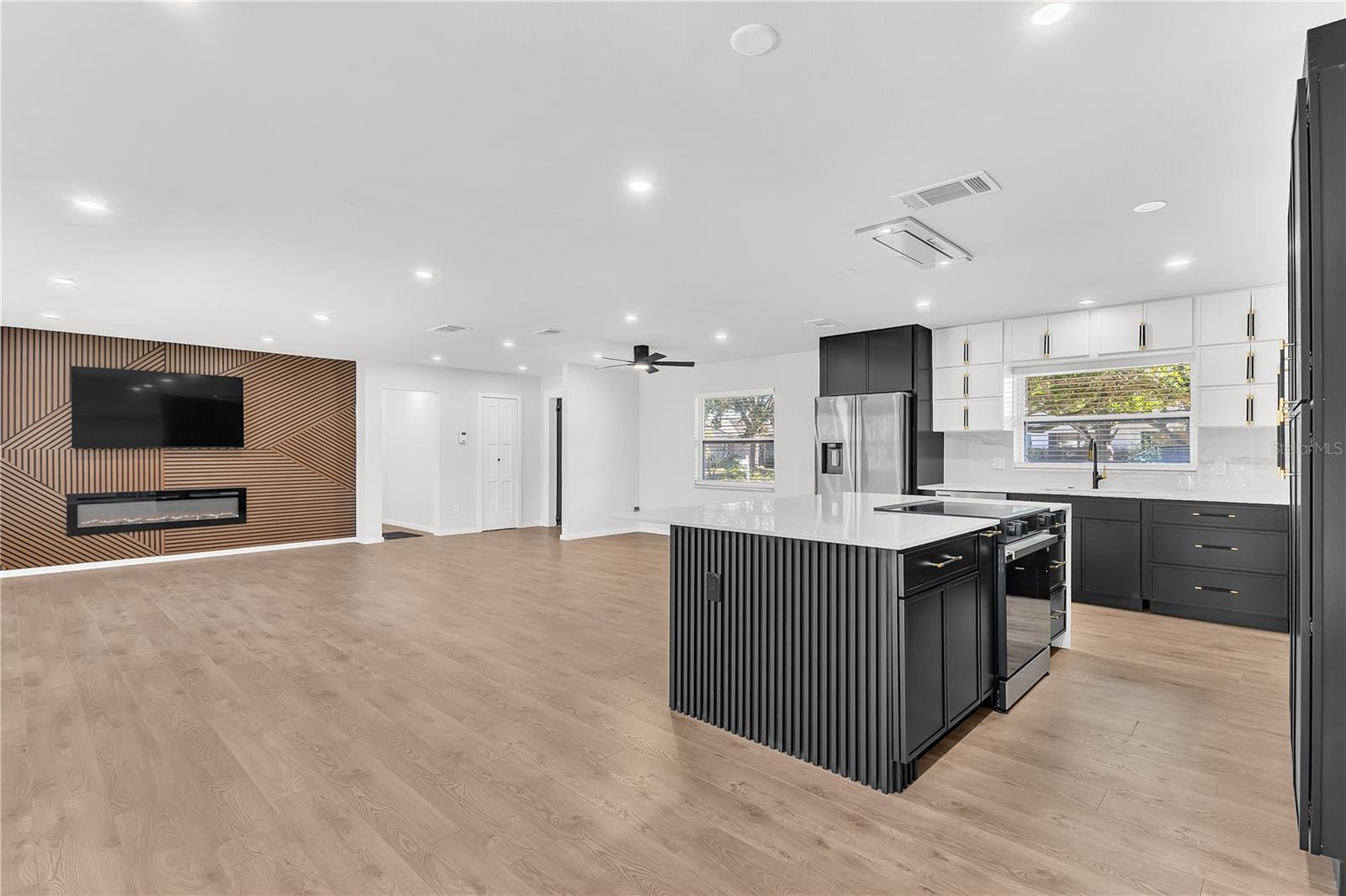 Image 4 of 47 For 2817 Fitzooth Drive