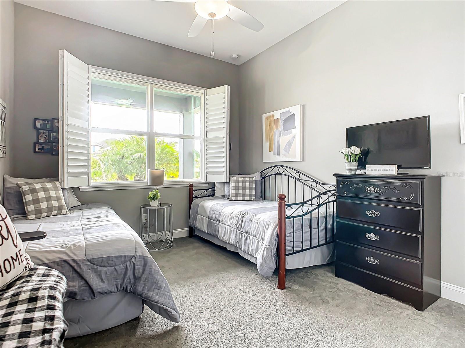 Image 32 of 70 For 2932 Bella Flore Terrace