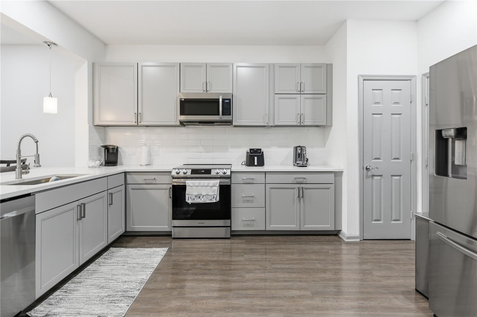 Image 5 of 19 For 2865 Polana Street 103