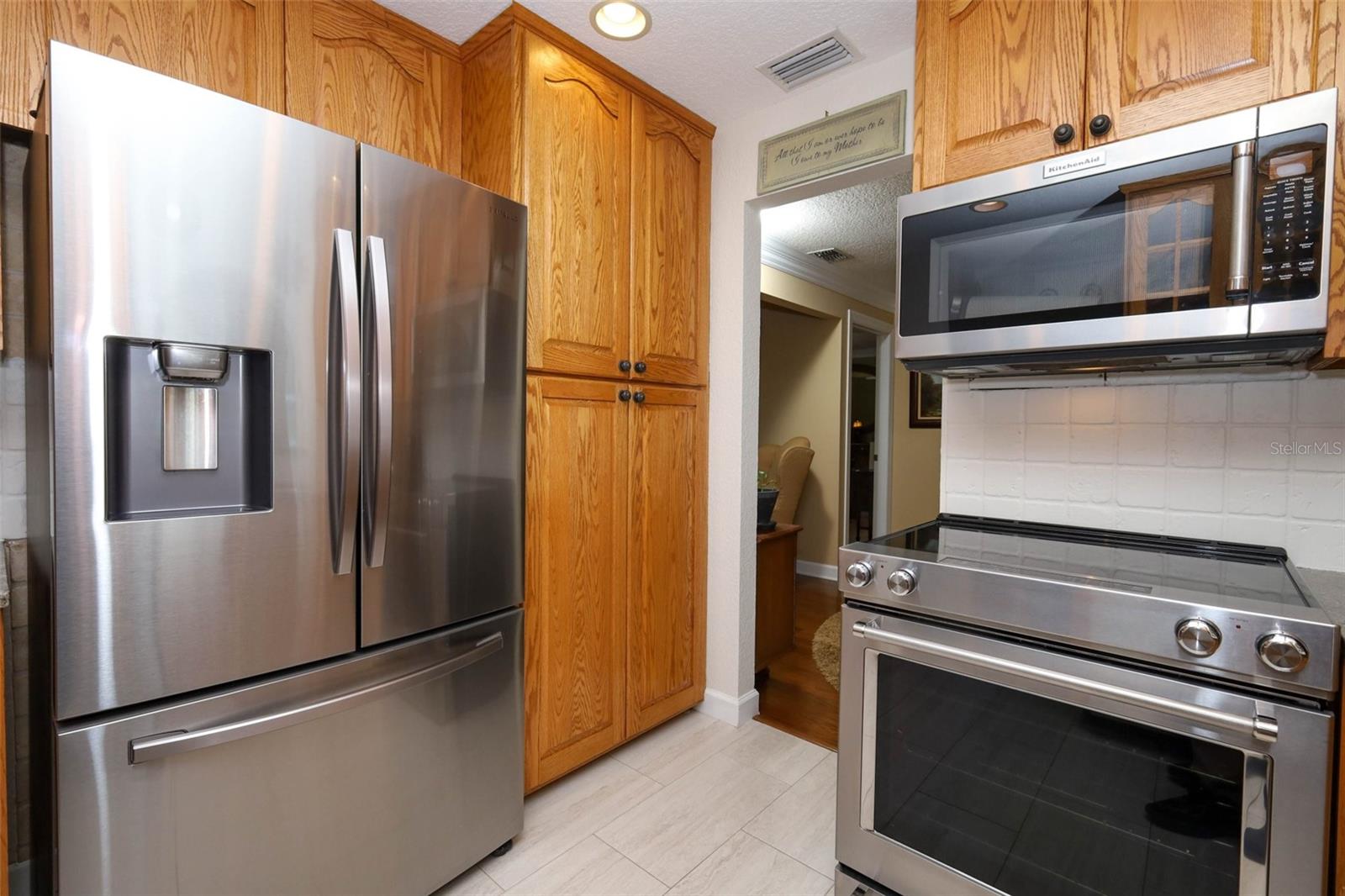 Image 19 of 64 For 1489 Aster Court