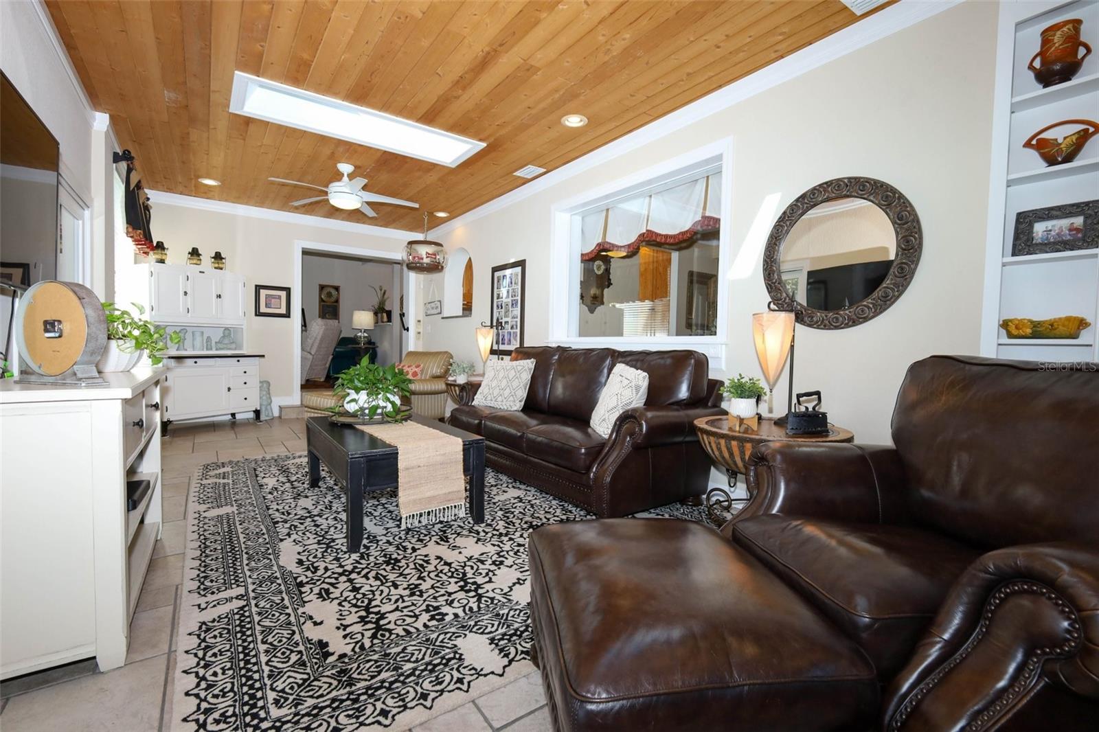 Image 32 of 64 For 1489 Aster Court