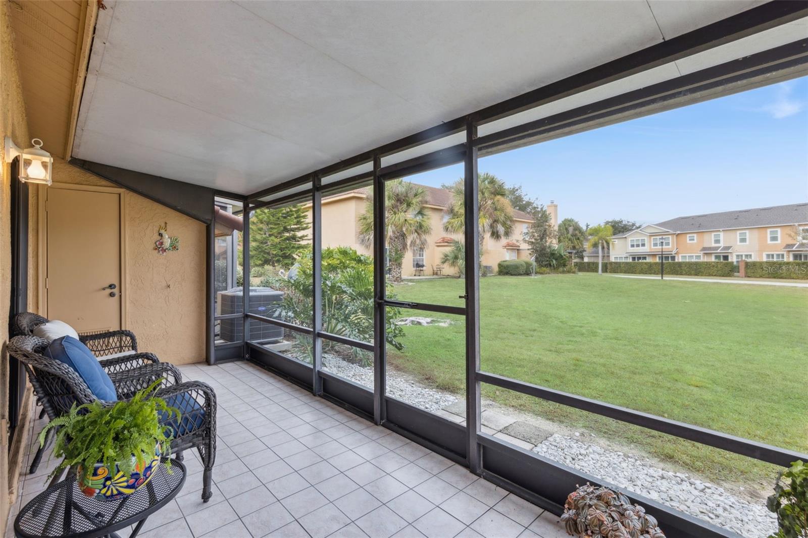 Image 15 of 25 For 1174 N Fairway Dr 1174