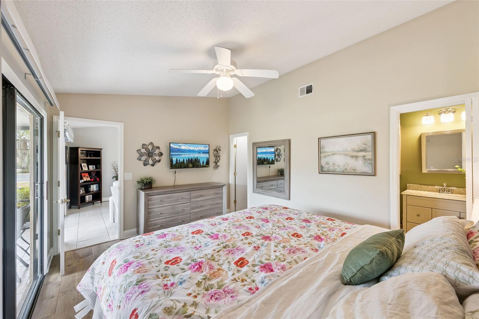 Image 9 of 25 For 1174 N Fairway Dr 1174