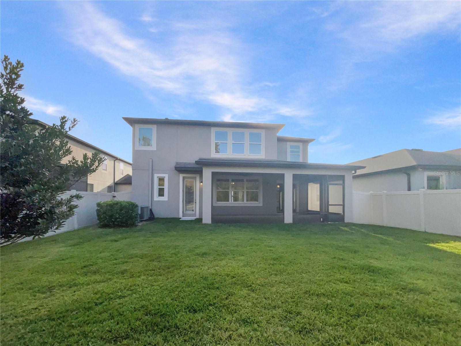 Image 5 of 30 For 16136 Monterey Greens Circle