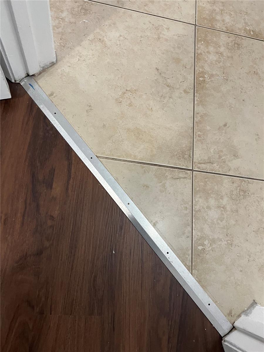 Image 4 of 10 For 2569 Grassy Point Drive 101