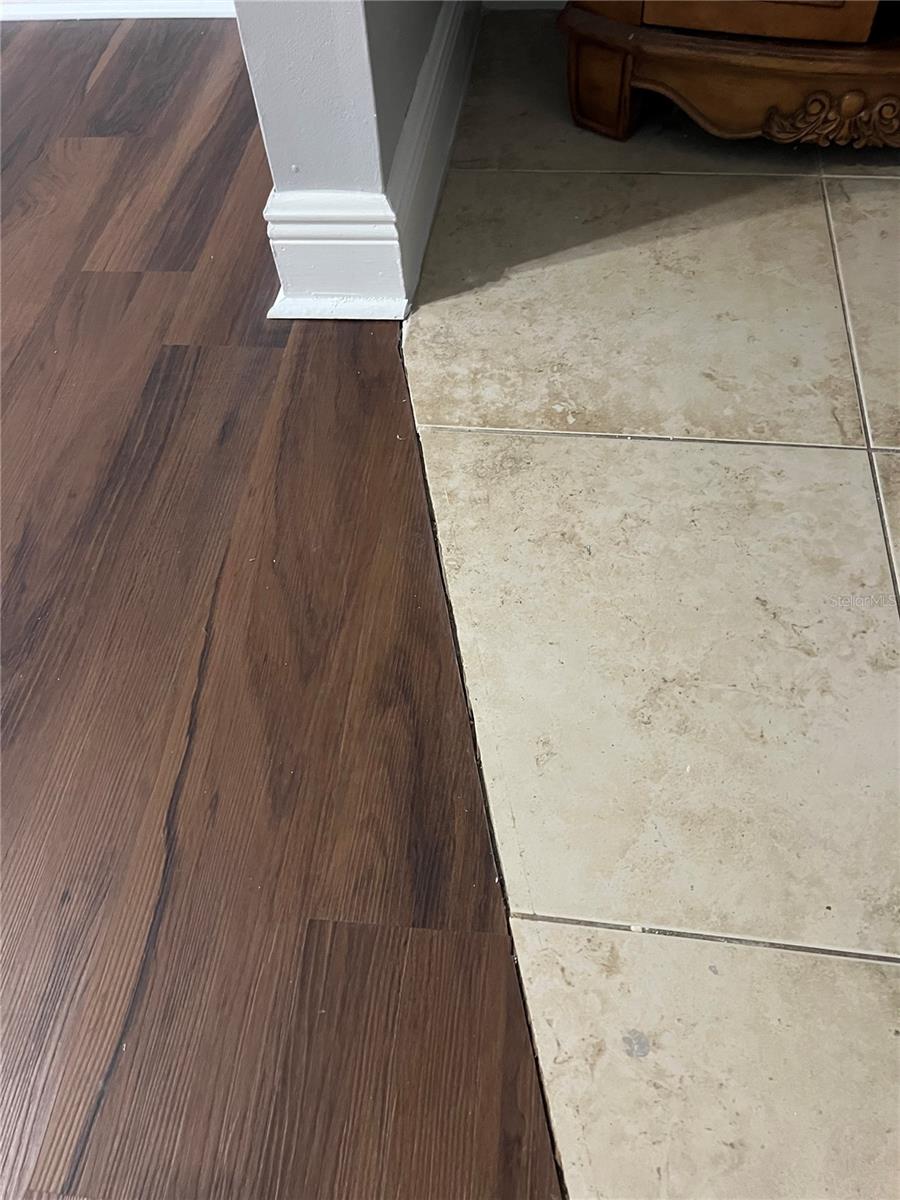 Image 5 of 10 For 2569 Grassy Point Drive 101