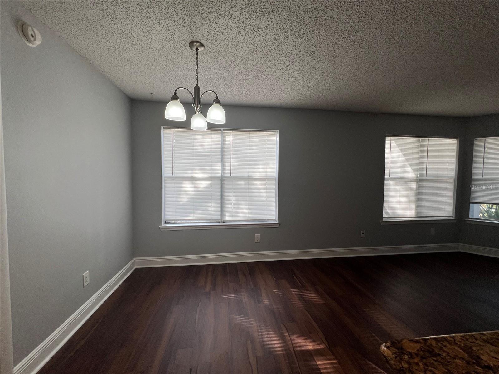 Image 9 of 10 For 2569 Grassy Point Drive 101