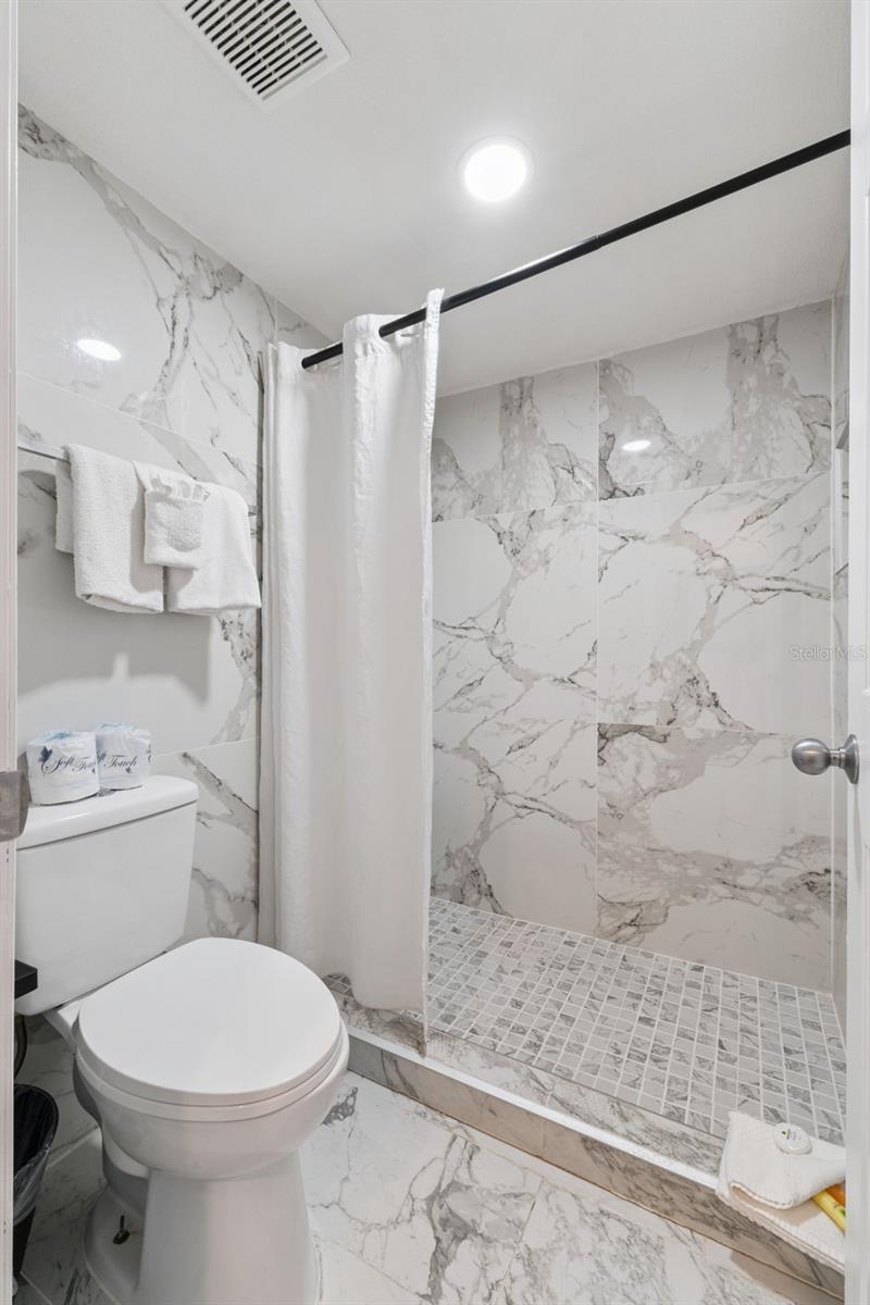 Image 10 of 20 For 4640 Irlo Bronson Memorial Highway