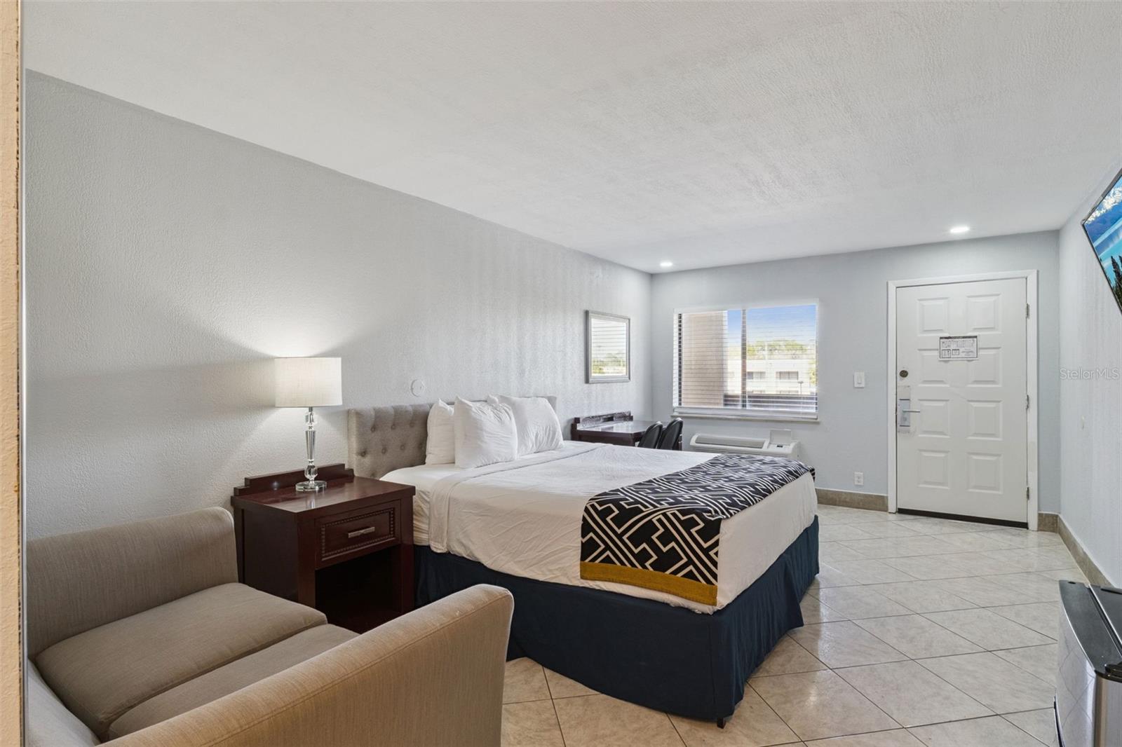 Image 8 of 20 For 4640 Irlo Bronson Memorial Highway