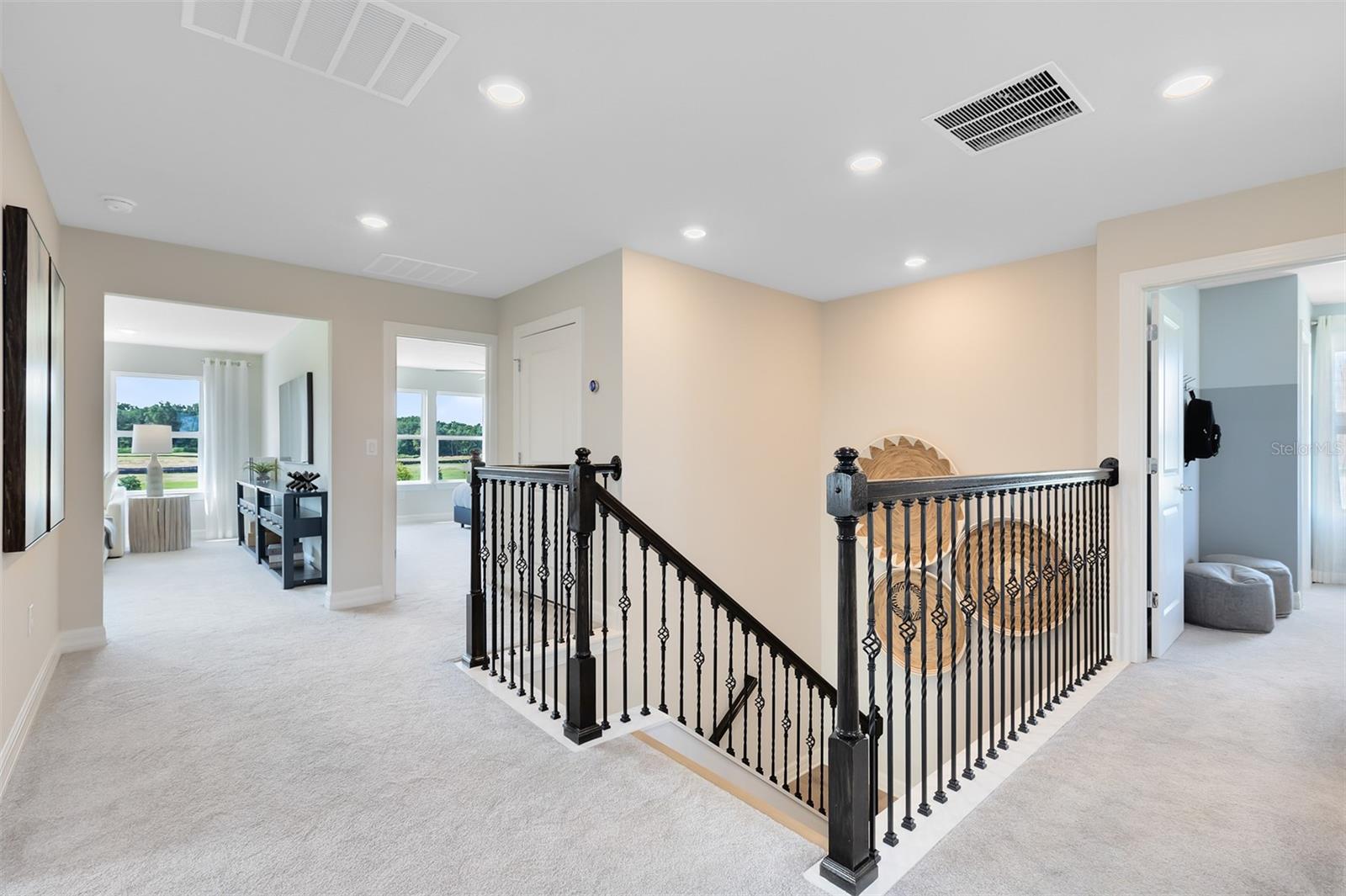 Image 22 of 36 For 15094 Willow Ridge Drive