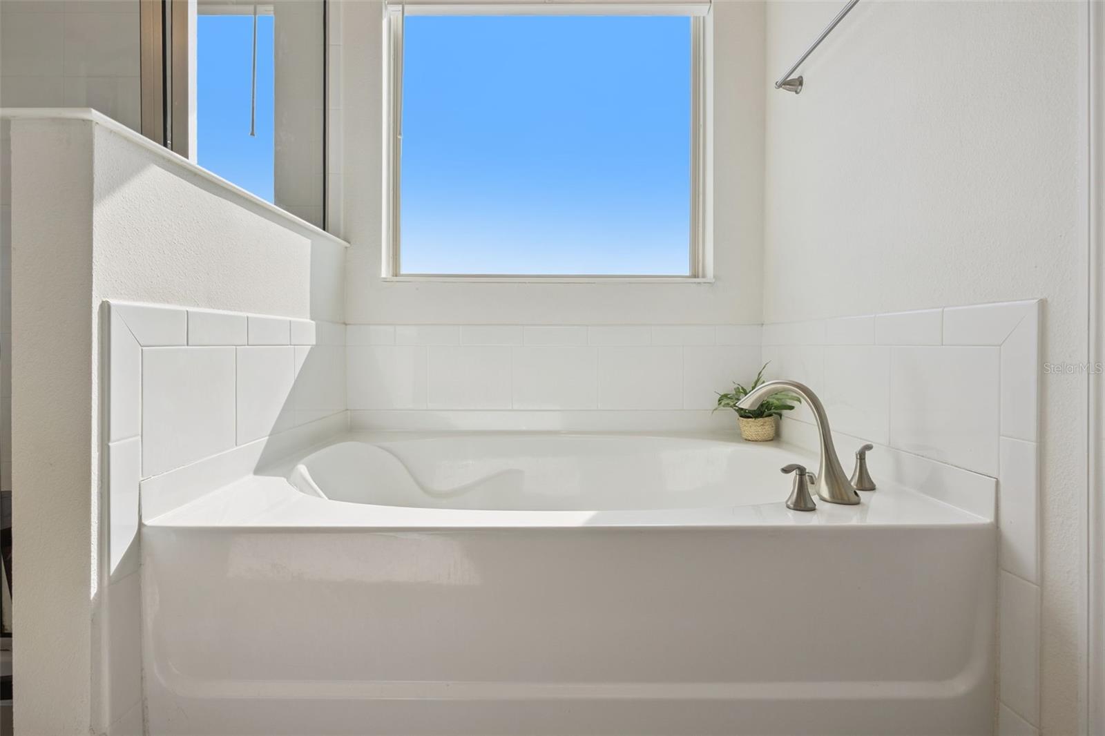 Image 23 of 89 For 16718 Harper Cove Drive