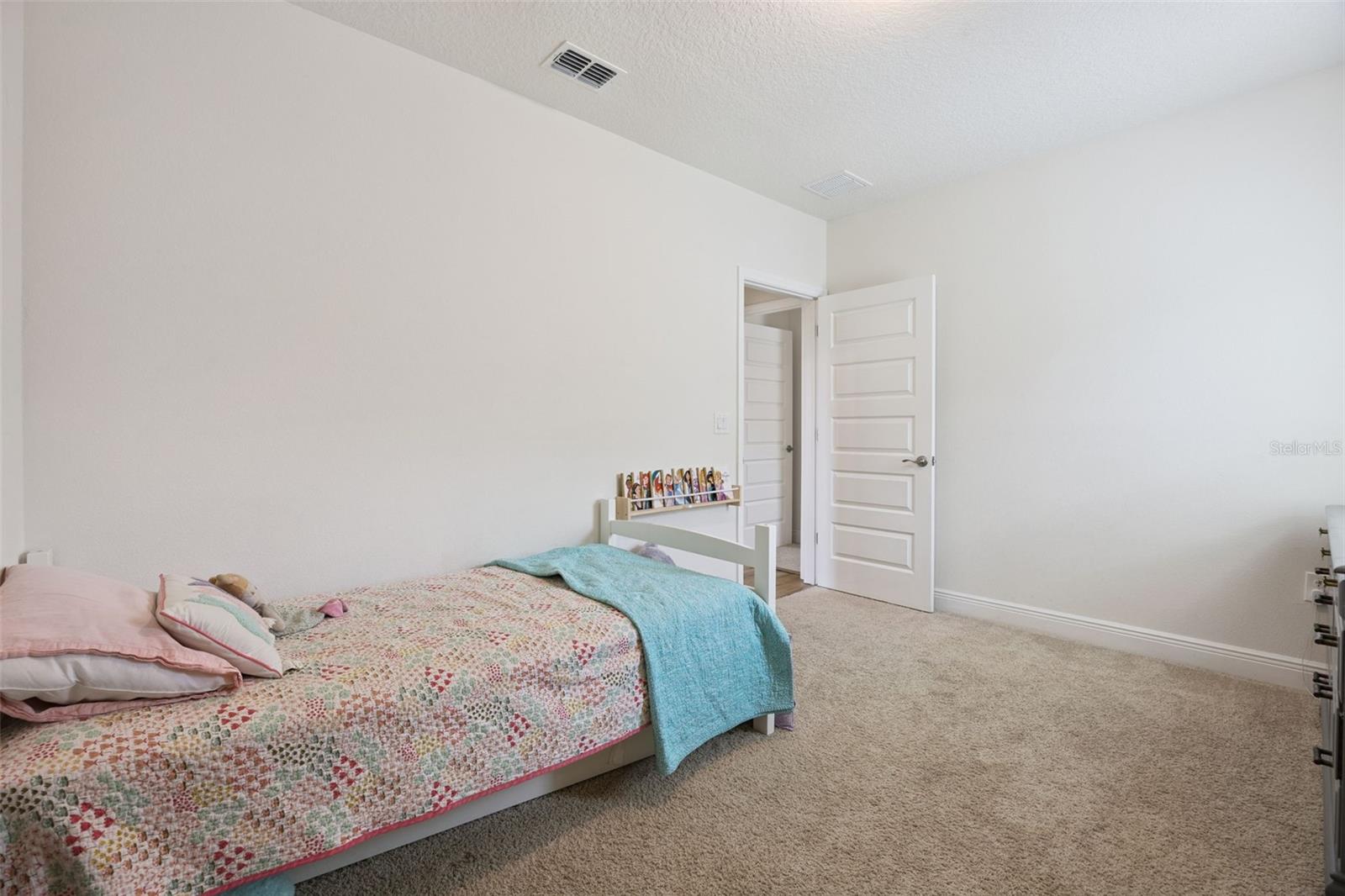 Image 32 of 89 For 16718 Harper Cove Drive