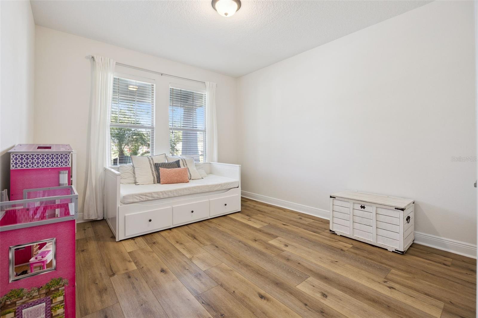 Image 34 of 89 For 16718 Harper Cove Drive