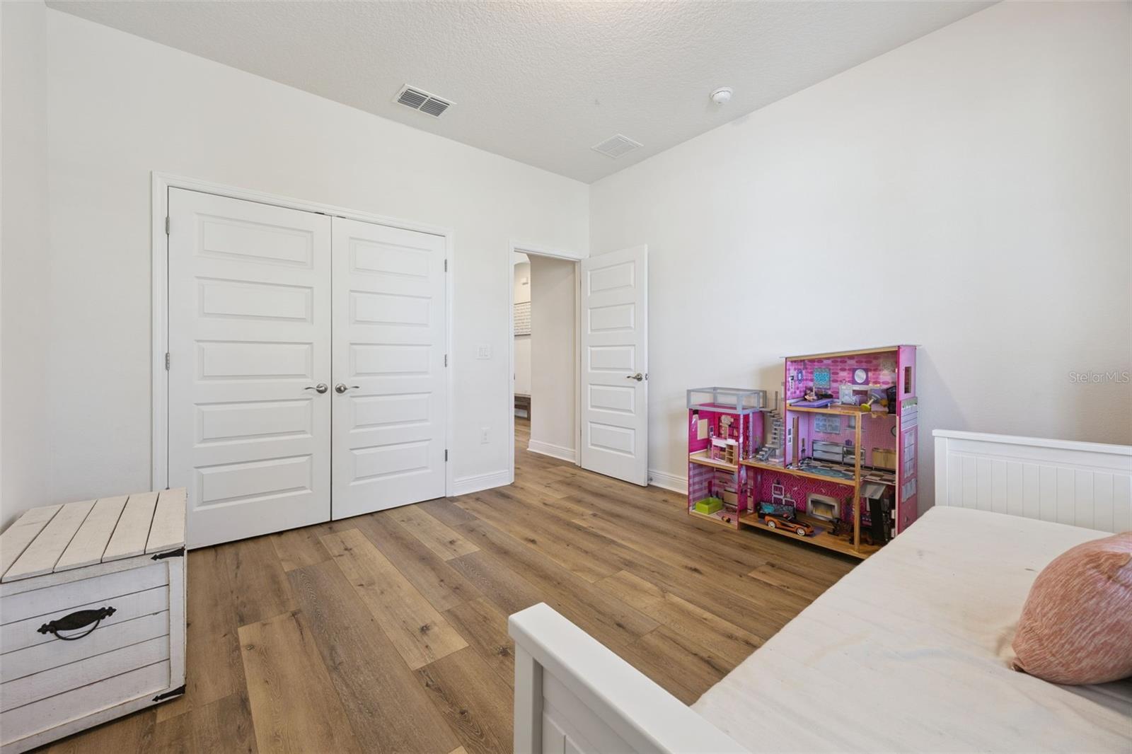 Image 36 of 89 For 16718 Harper Cove Drive