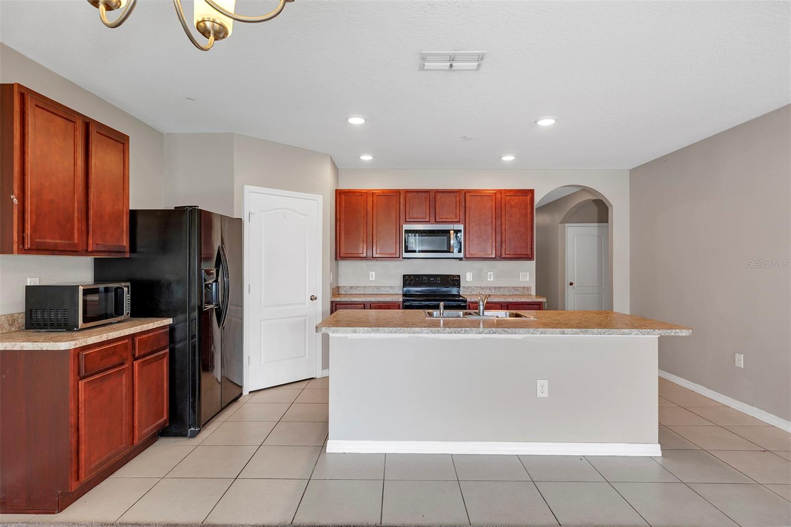 Image 5 of 32 For 2192 Rose Boulevard