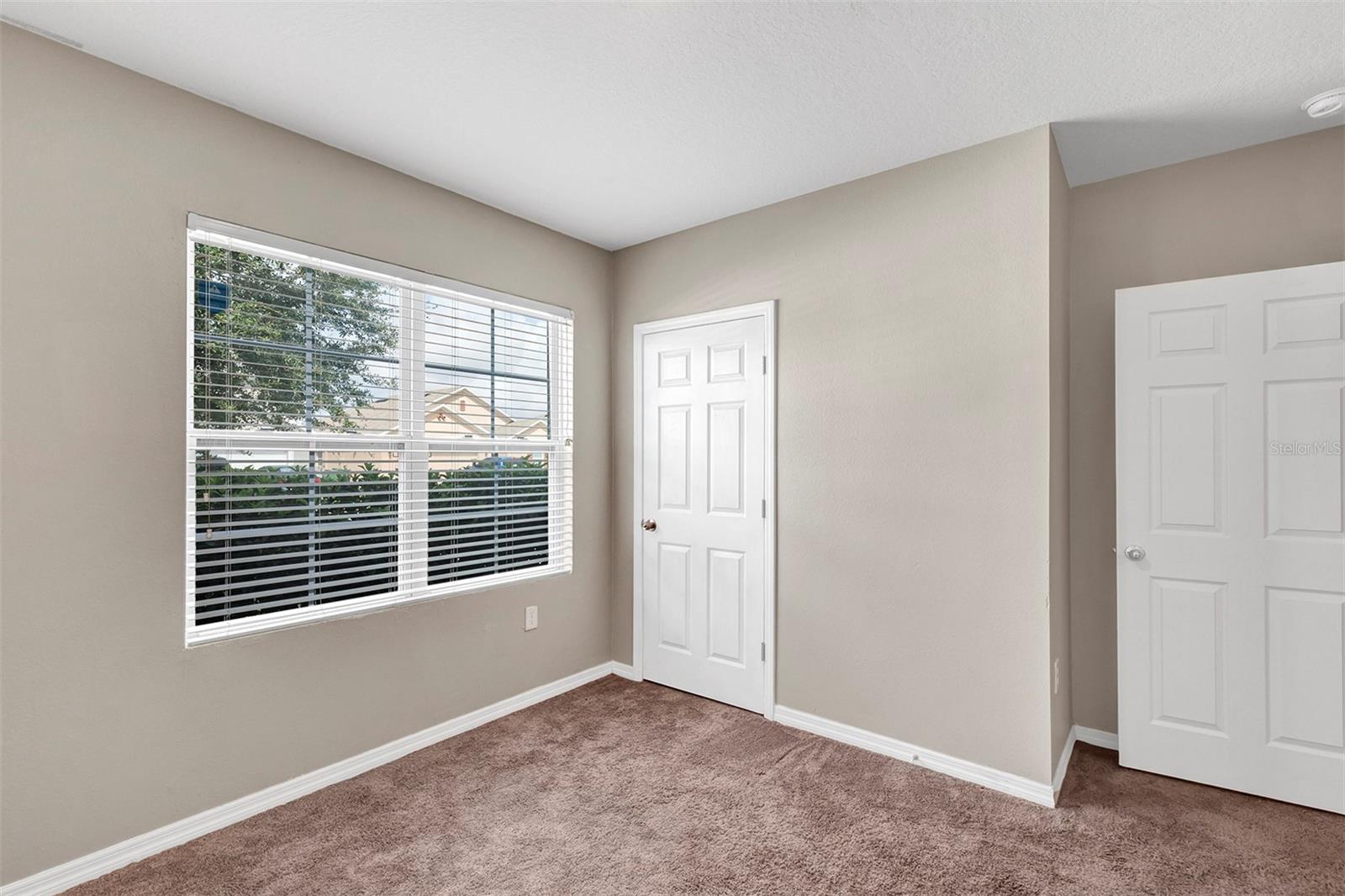 Image 7 of 32 For 2192 Rose Boulevard