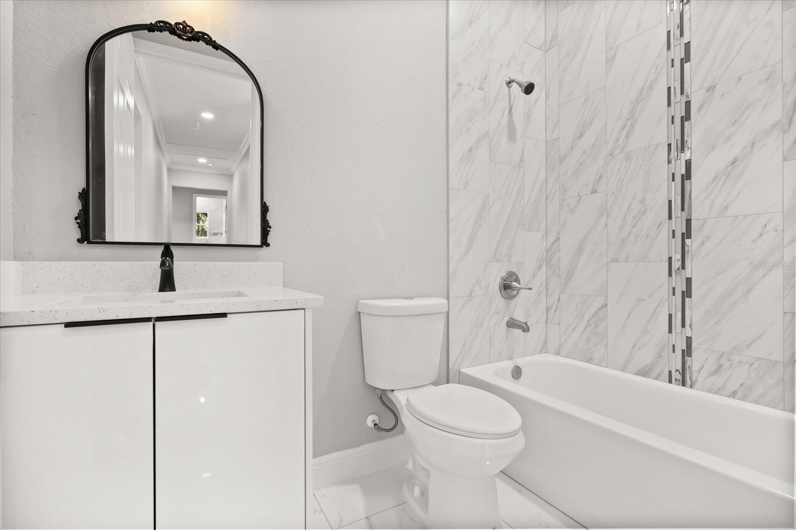 Image 12 of 21 For 319 Water Shore Drive