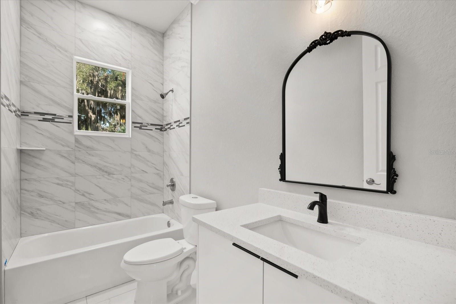 Image 15 of 21 For 319 Water Shore Drive