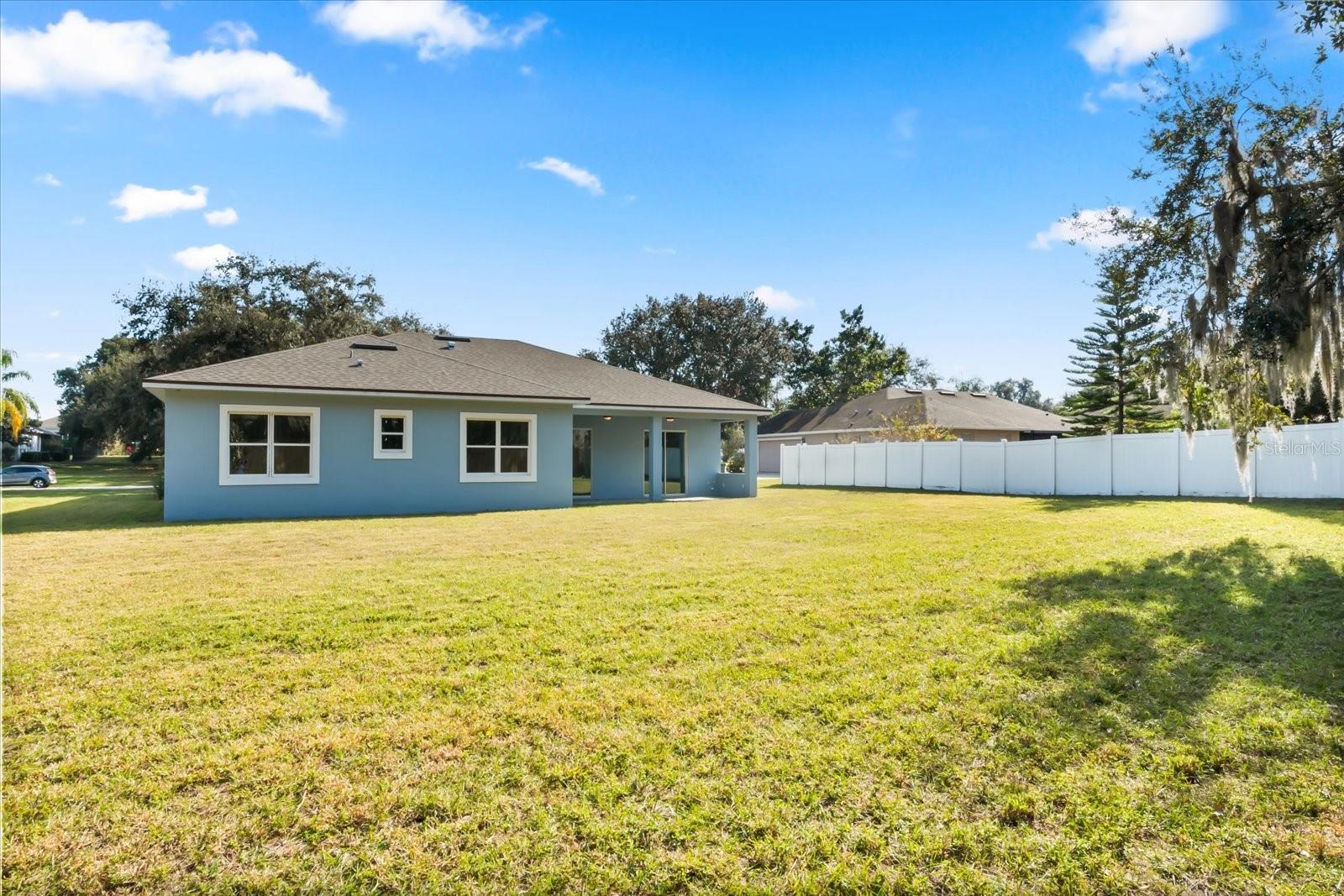 Image 18 of 21 For 319 Water Shore Drive